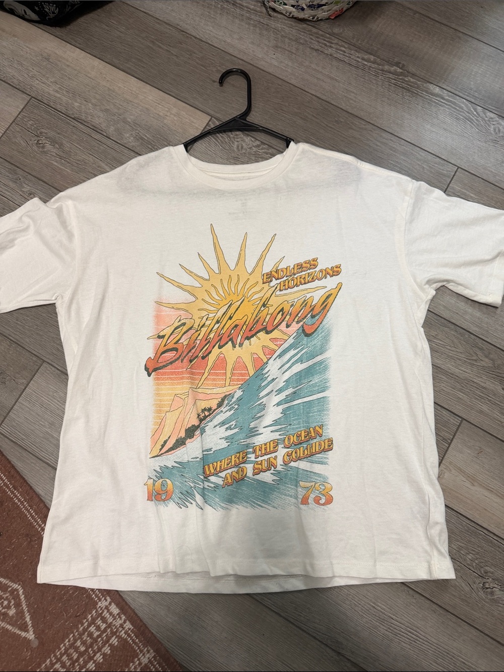 Billabong White Short-Sleeve Tee with Yellow Sun & Teal Wave Graphic - Picture 1 of 3